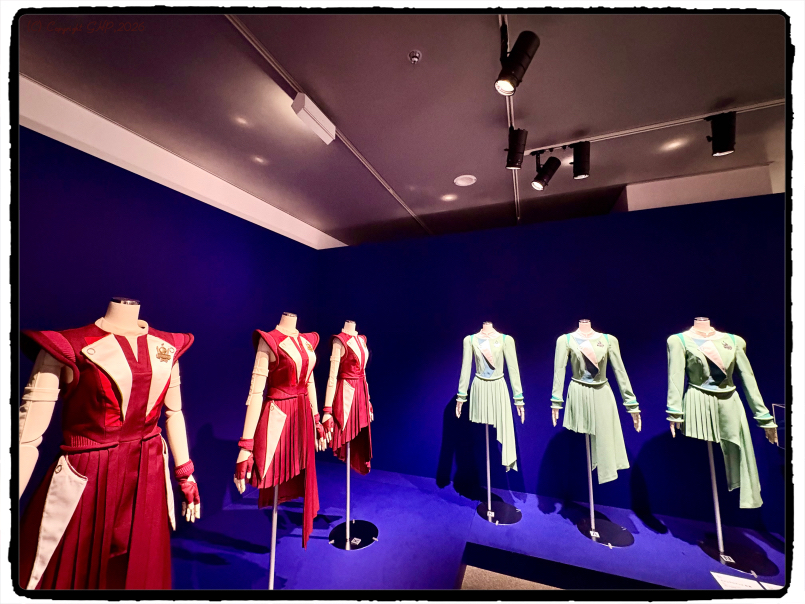 ネビュラロマンス前後篇や万博の衣装 ネビュラロマンス前後篇や万博の衣装